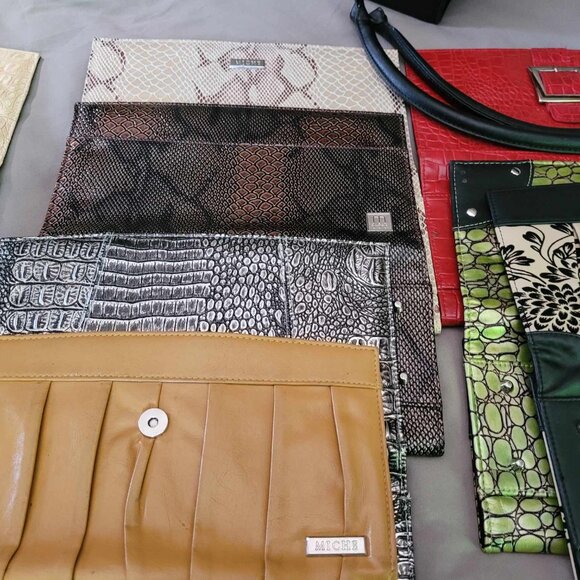 MICHE interchangable hand bag and 11 shells - Picture 3 of 11